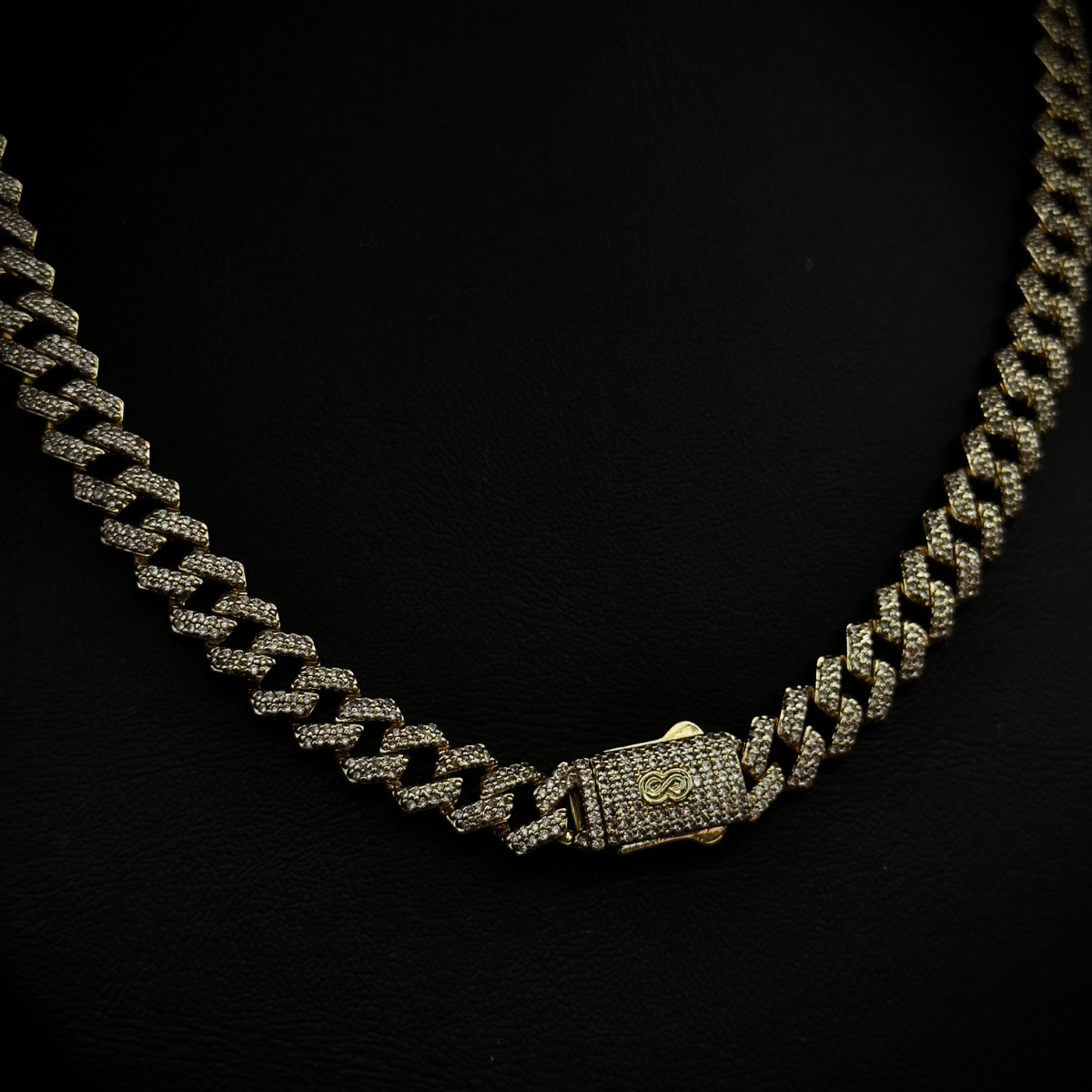 CADENA CUBANA CON ZIRCONIAS BAÑADA EN ORO 18k 60cm