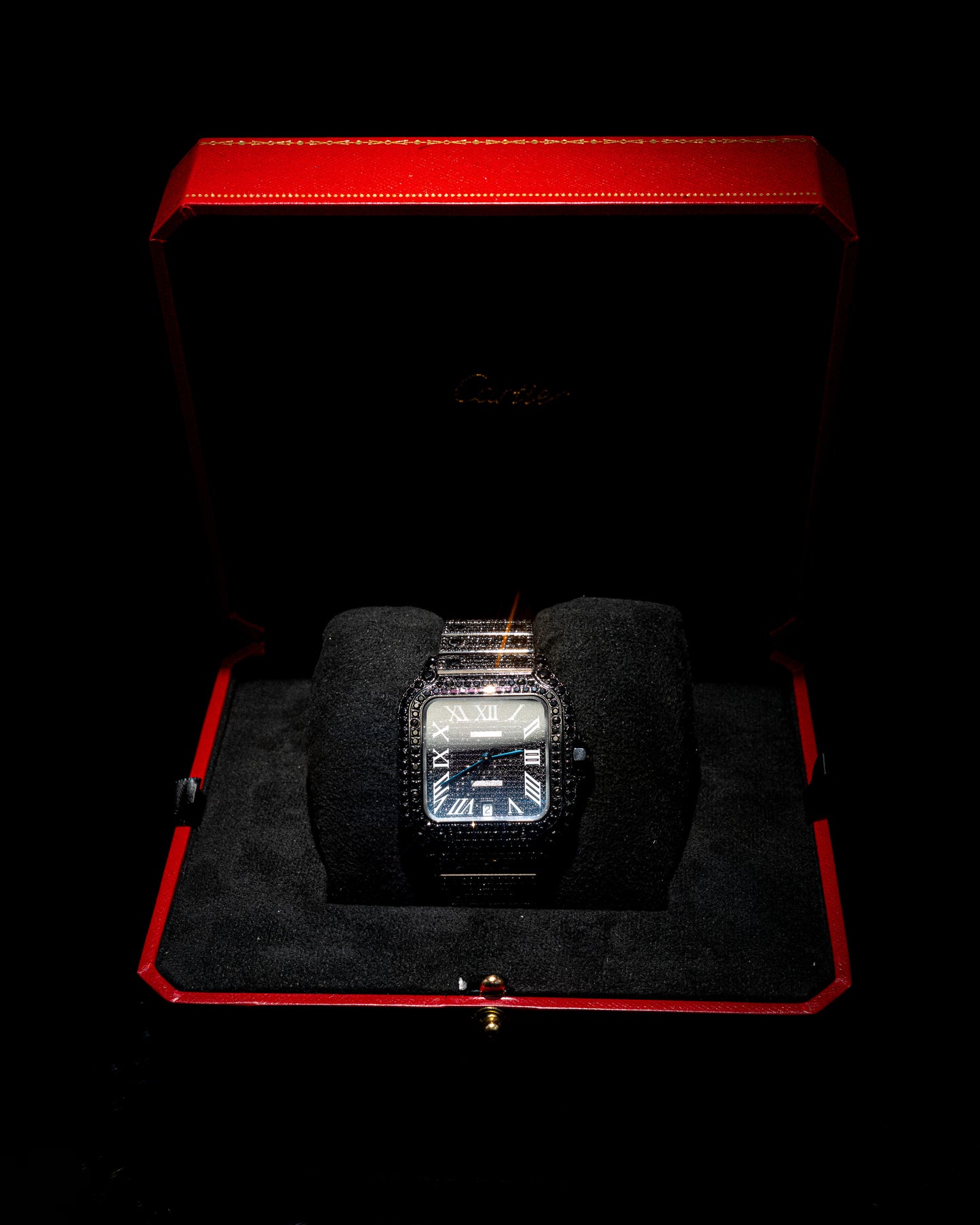 SANTOS CARTIER BLACK DIAL FULL BLACK DIAMONDS NATURALES AÑO 2024 full set