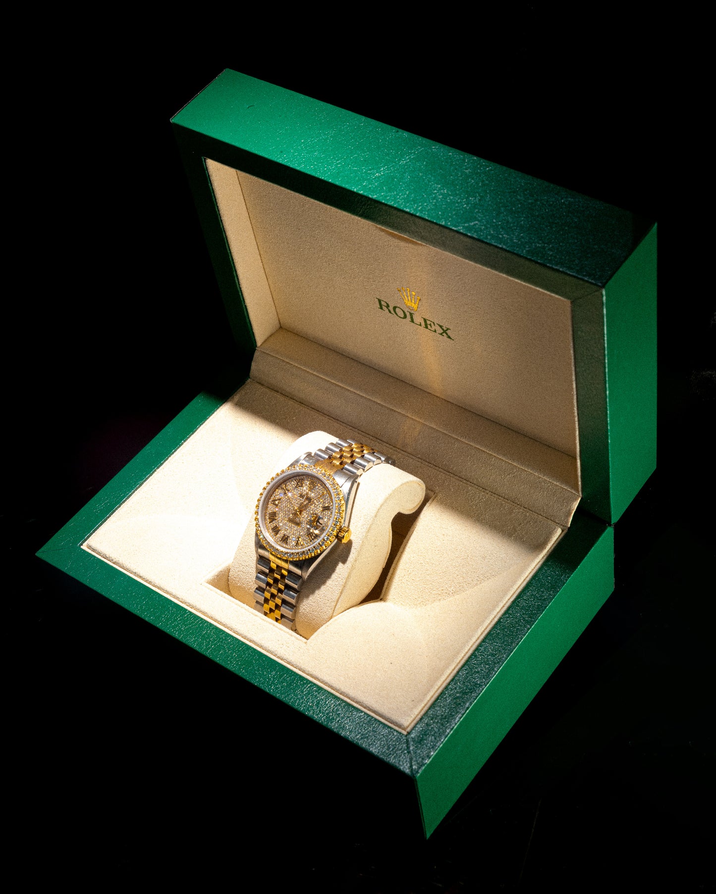 Rolex Datejust Diamantes Naturales – Bisel & Dial · Correa Jubilee Oro 18K
