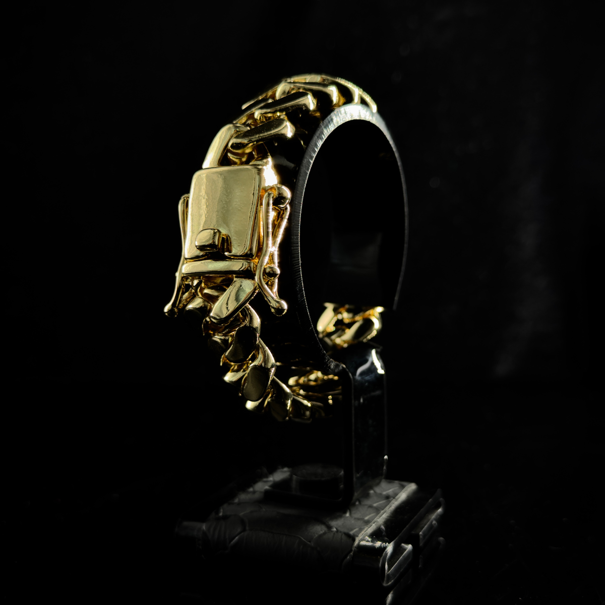 PULSO CUBANO BAÑADO EN ORO 18k 21cm